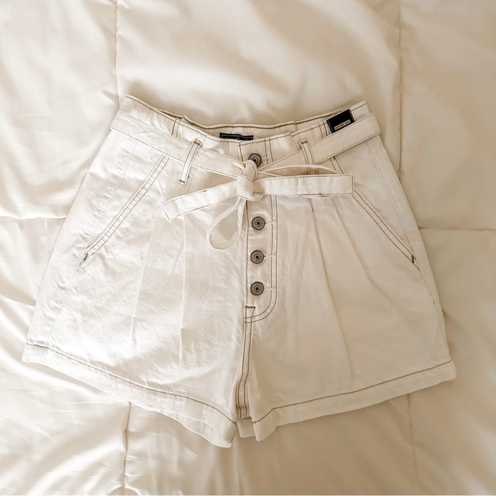 NWT Abercrombie & Fitch Natural Rise White Denim Shorts